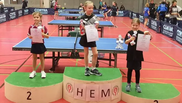 Mara auf dem Treppchen bei den HEM der U9