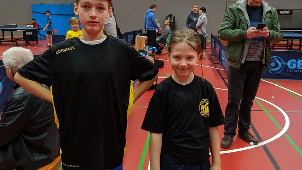 Mini-Meisterschaften mit Mara und Maximilian