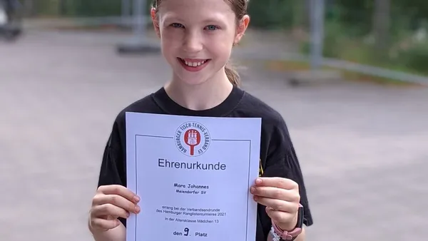 Mara spielt ihr erstes Hamburger Ranglistenturnier